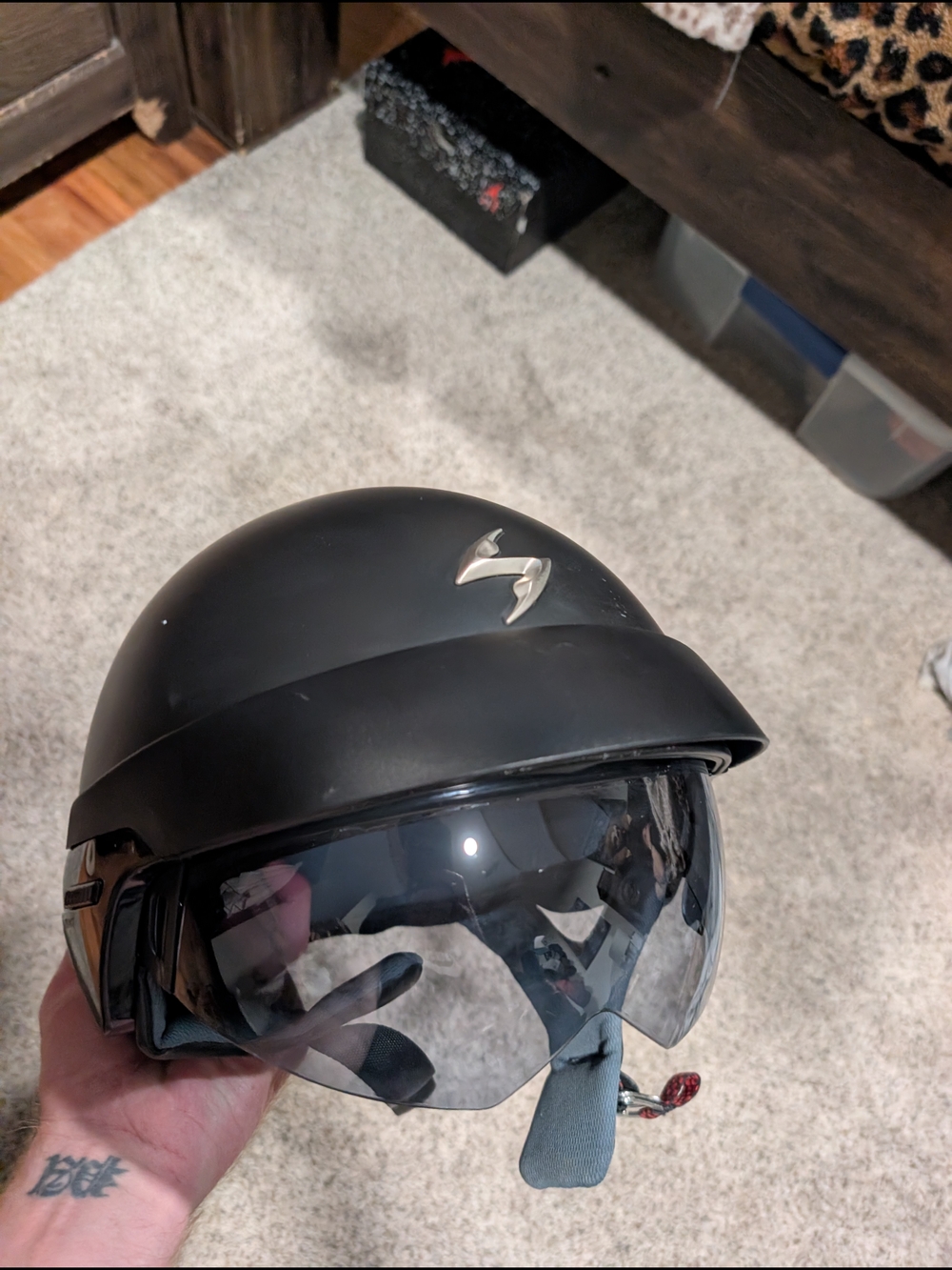 Scorpion EXO Motorcycle Helmet With Retractable Visor